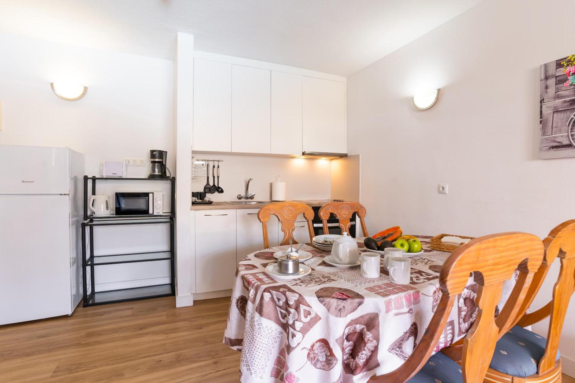 Oceanfront 2 Bedrooms Holiday Home In Tenerife South サンミゲル・デ・アボナ エクステリア 写真